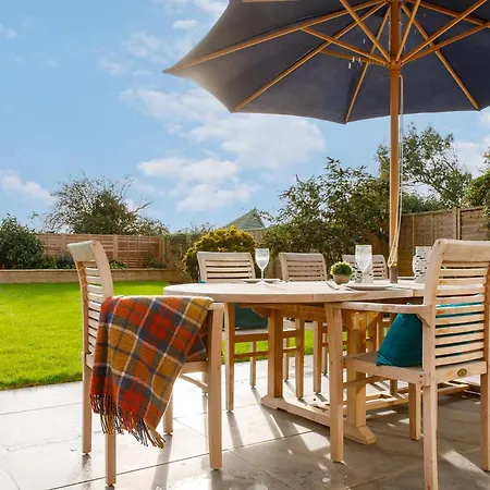 Spacious Home For 8 In Witterings - Walk To Beach East Wittering Exterior foto
